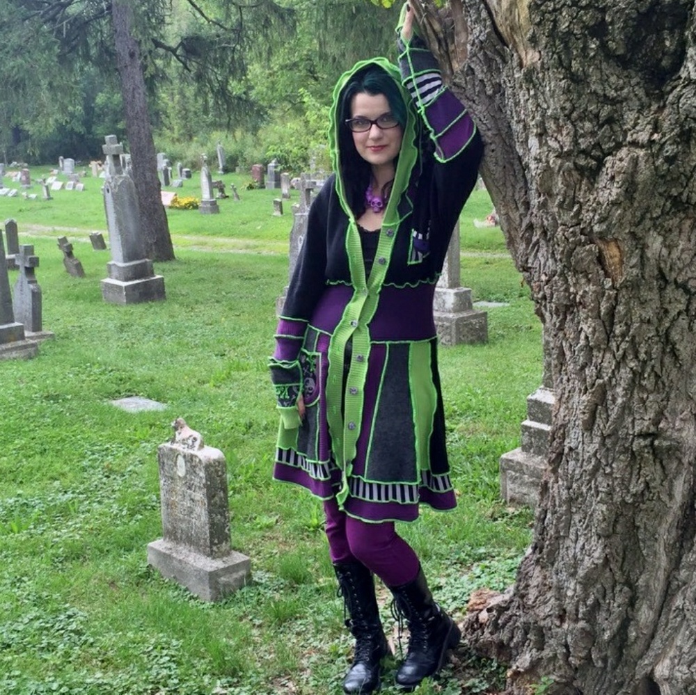Meet your Posher, Living Dead Girl Nicole